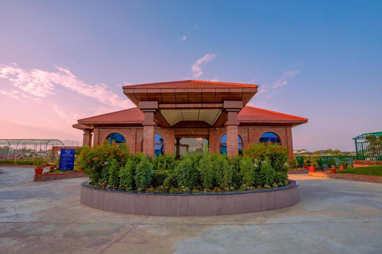 Lumbini Green Resort Bhagwanpur エクステリア 写真